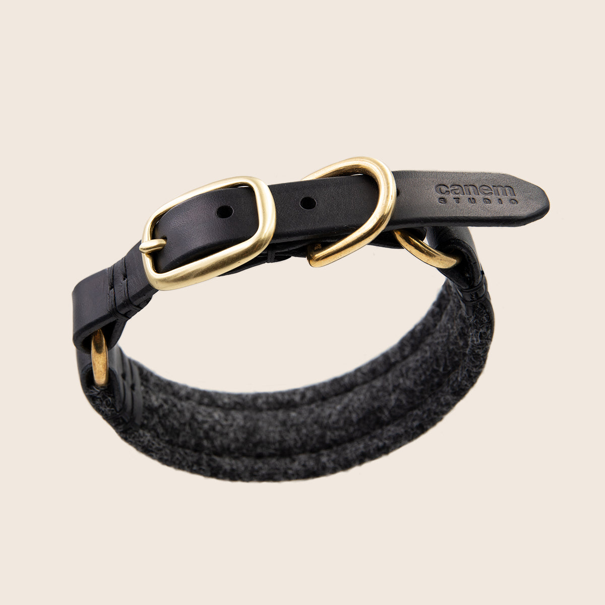 ASH / classic collar